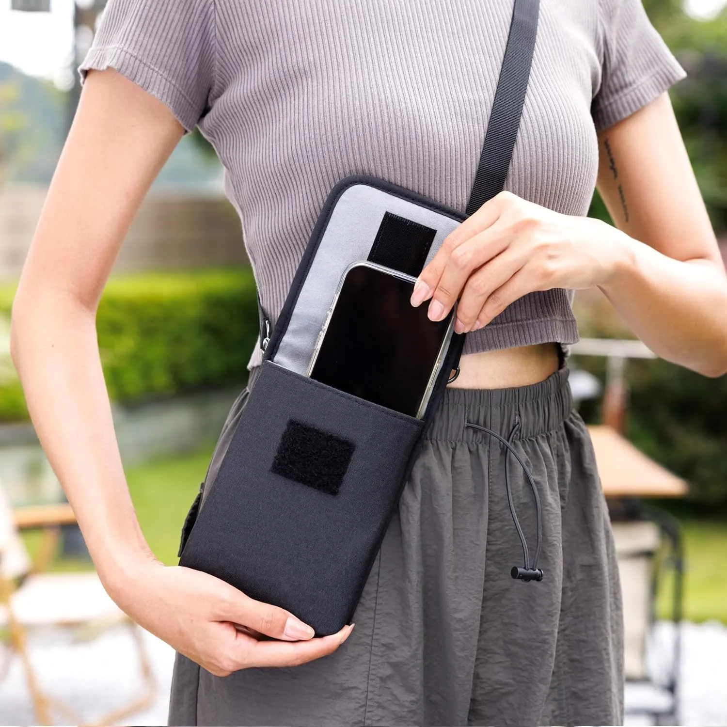 KIWIFOTOS Travel Cell Phone Pouch Belt Pouch, Phone Holster Crossbody Bag with Shoulder Strap for iPhone 16 15 14 Pro Max Case Holder with Neck Lanyard Smartphone Walking Passport Wallet